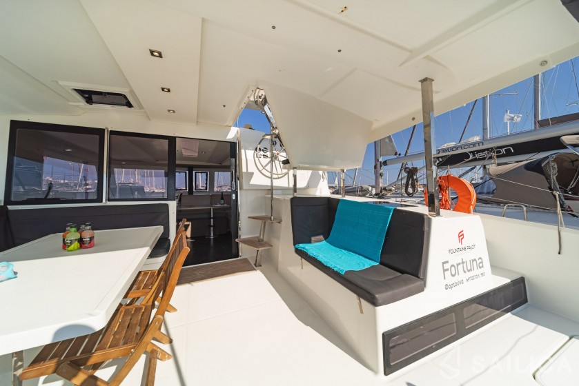 Lucia 40 - Yacht Charter Sailica