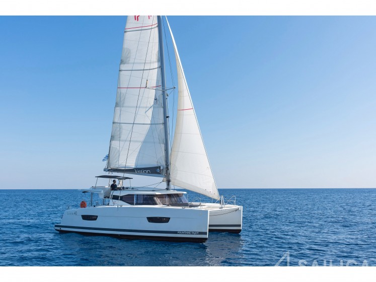 Lucia 40 - Yacht Charter Sailica