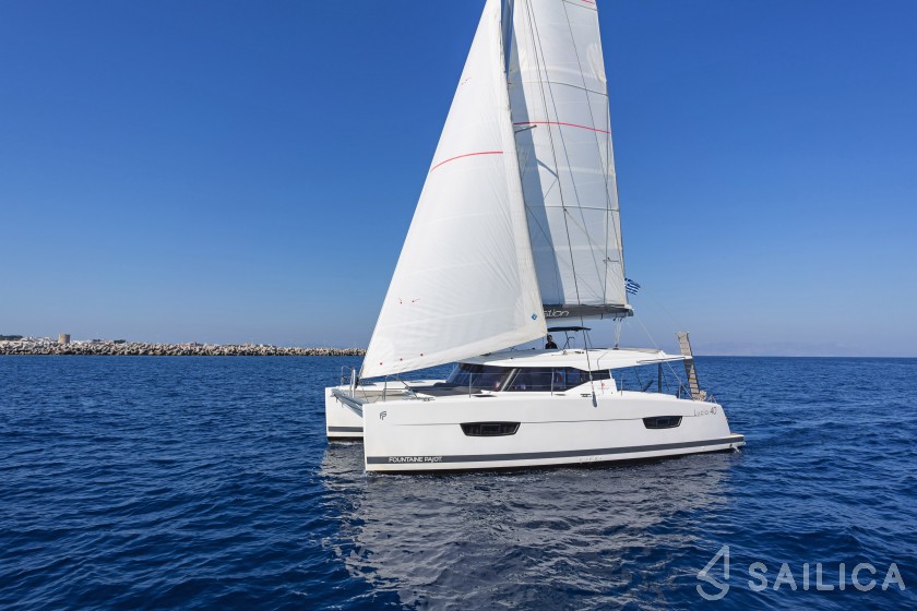 Lucia 40 - Yacht Charter Sailica