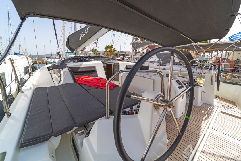 Sun Odyssey 490 - Yacht Charter Sailica