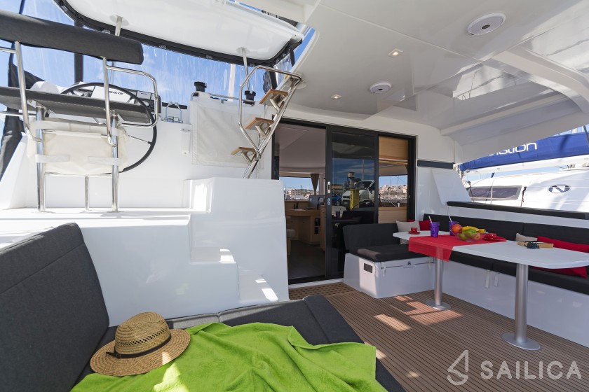 Lagoon 42 - Yacht Charter Sailica