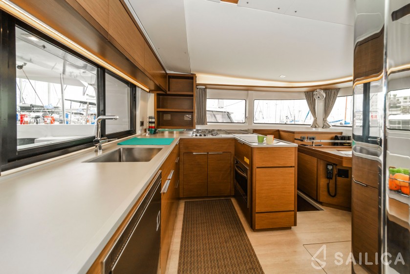 Lagoon 46  - Yacht Charter Sailica