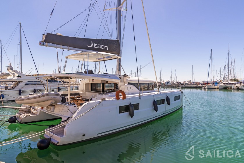 Lagoon 46  - Yacht Charter Sailica