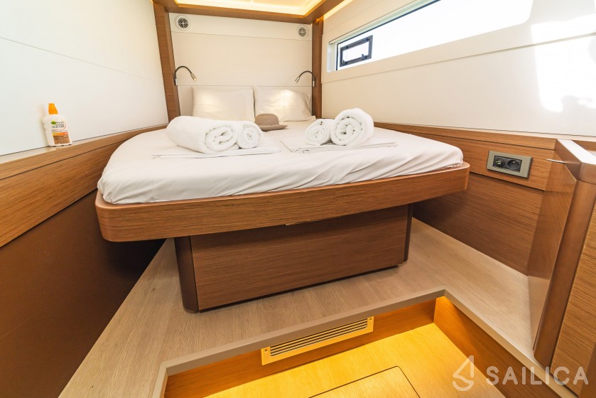 Lagoon 46  - Yacht Charter Sailica