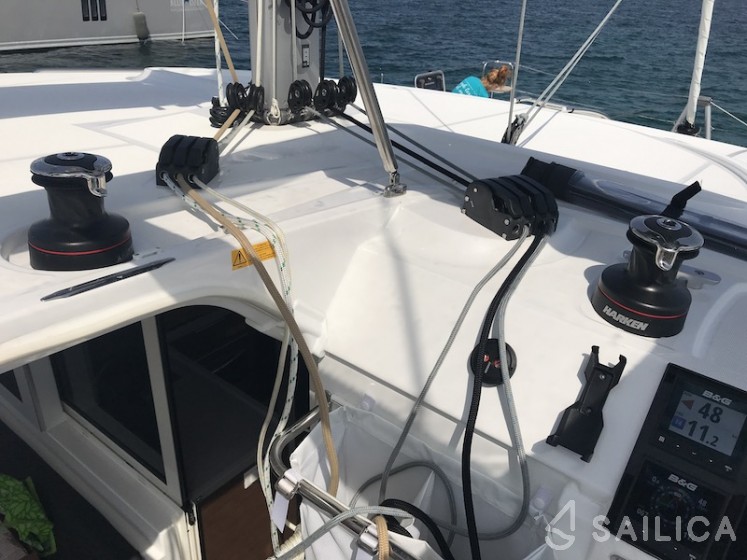 Lagoon 40 - Yacht Charter Sailica