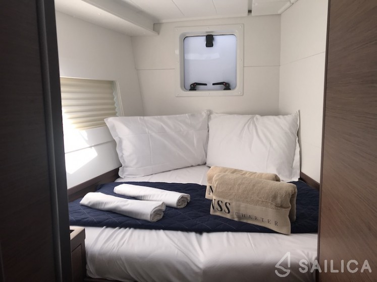 Lagoon 40 - Yacht Charter Sailica