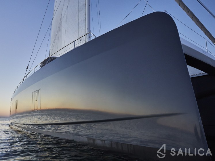 Sunreef 60 - Yacht Charter Sailica