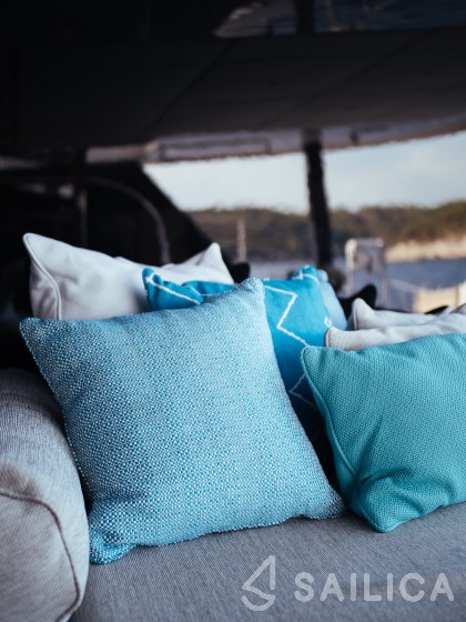 Sunreef 60 - Yacht Charter Sailica