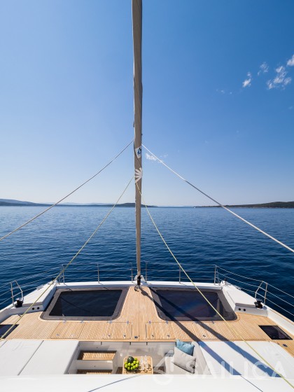 Sunreef 60 - Yacht Charter Sailica