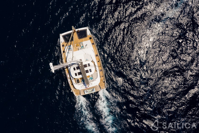 Sunreef 60 - Yacht Charter Sailica