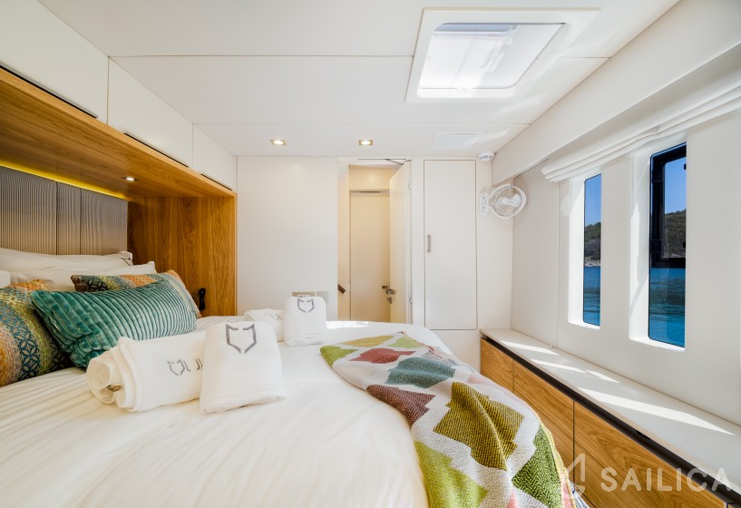 Sunreef 60 - Yacht Charter Sailica