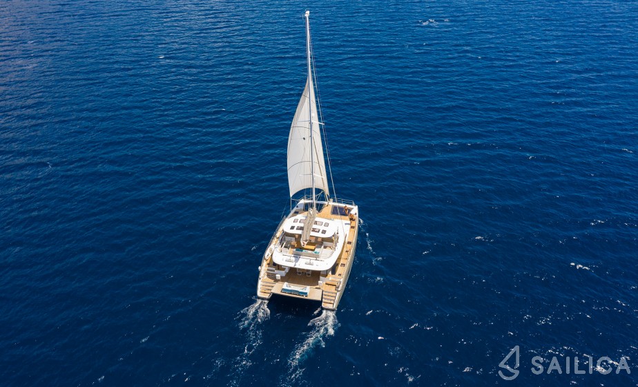 Sunreef 60 - Yacht Charter Sailica