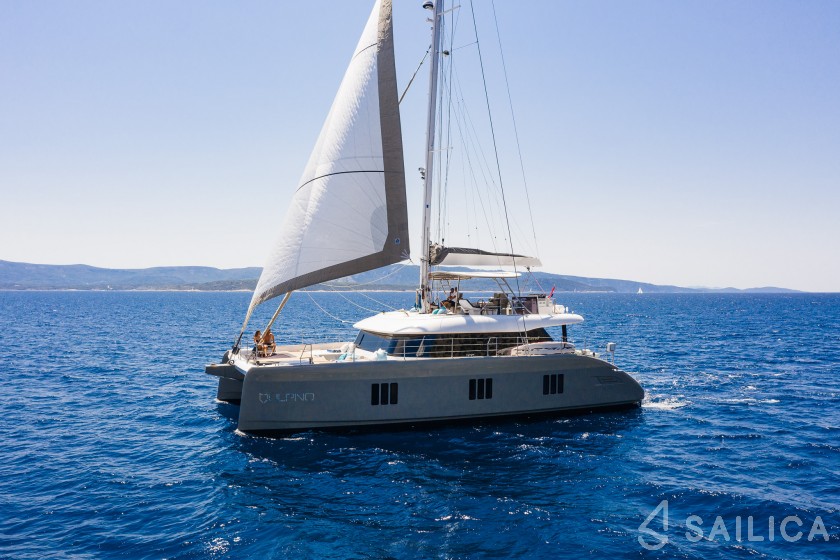 Sunreef 60 - Yacht Charter Sailica