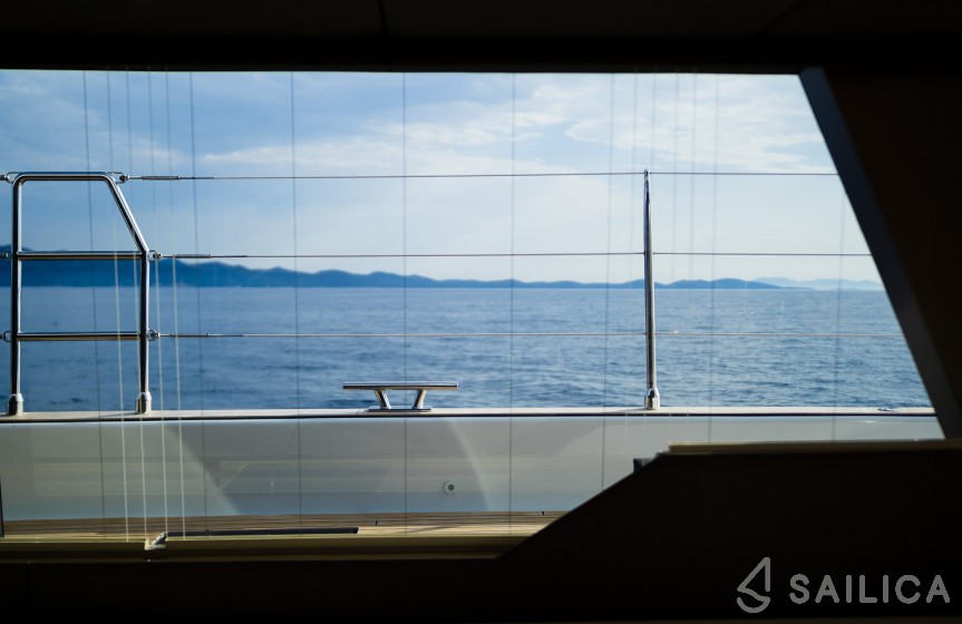 Sunreef 60 - Yacht Charter Sailica