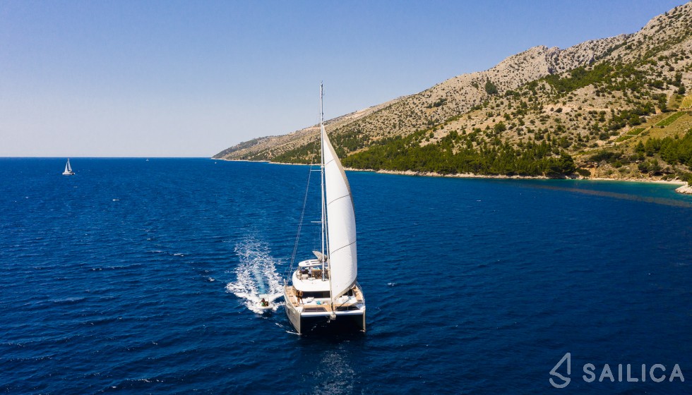 Sunreef 60 - Yacht Charter Sailica