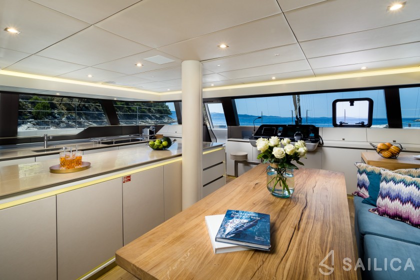 Sunreef 60 - Yacht Charter Sailica