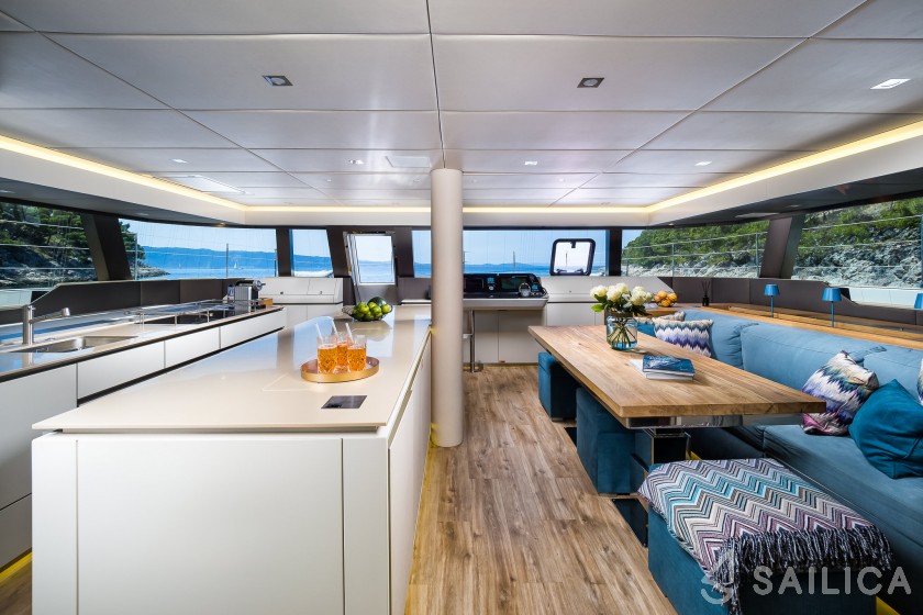 Sunreef 60 - Yacht Charter Sailica