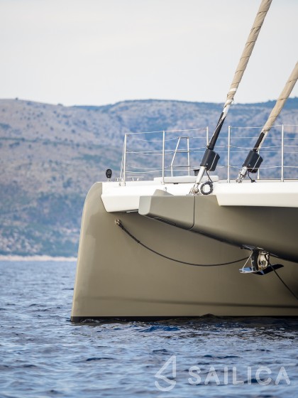 Sunreef 60 - Yacht Charter Sailica