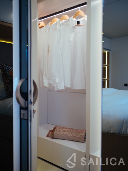 Sunreef 60 - Yacht Charter Sailica