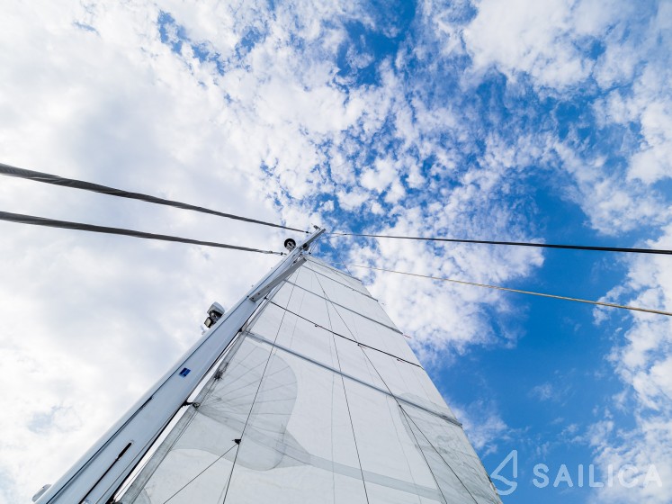 Sunreef 60 - Yacht Charter Sailica