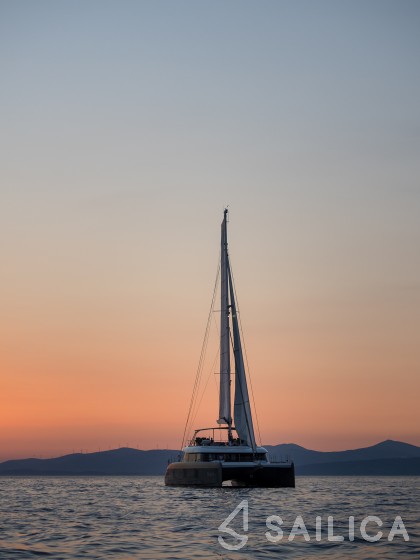 Sunreef 60 - Yacht Charter Sailica