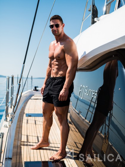 Sunreef 60 - Yacht Charter Sailica