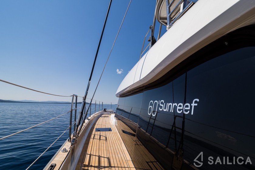 Sunreef 60 - Yacht Charter Sailica