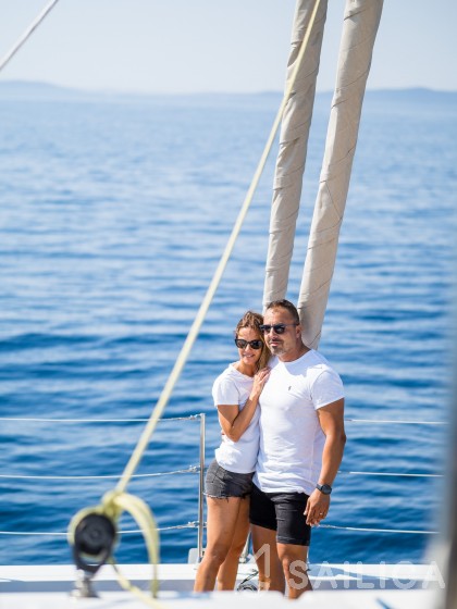 Sunreef 60 - Yacht Charter Sailica