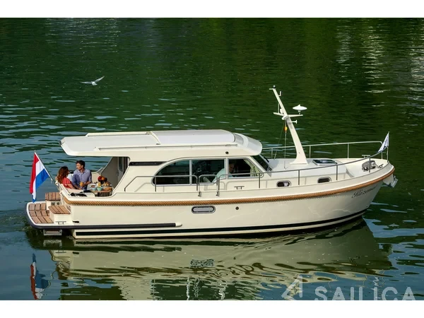 Grand Sturdy 30 - Yacht Charter Sailica
