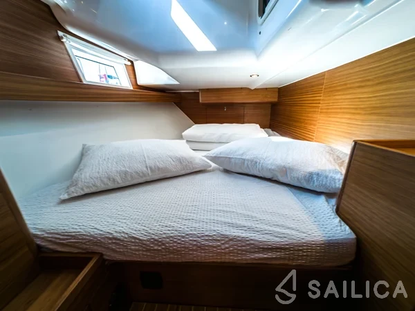 Elan Impression 40.1 - Yacht Charter Sailica