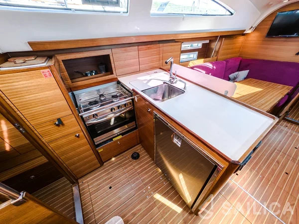 Elan Impression 40.1 - Yacht Charter Sailica