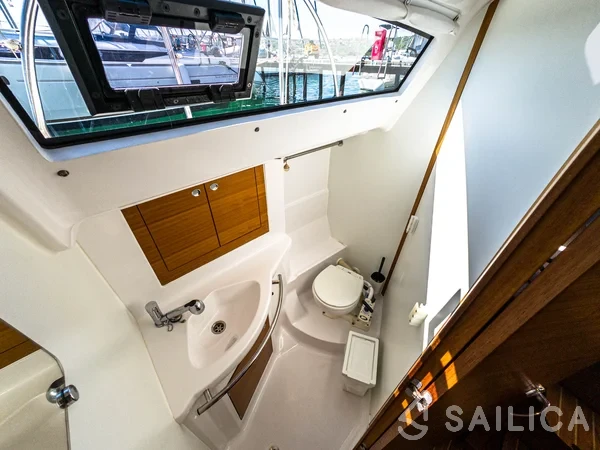 Elan Impression 40.1 - Yacht Charter Sailica