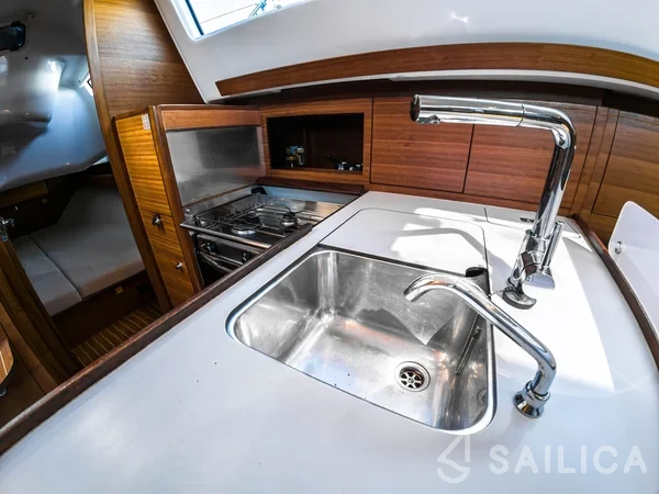 Elan Impression 40.1 - Yacht Charter Sailica