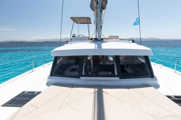 Bali Catspace - Yacht Charter Sailica