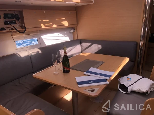Dufour 430 - Yacht Charter Sailica