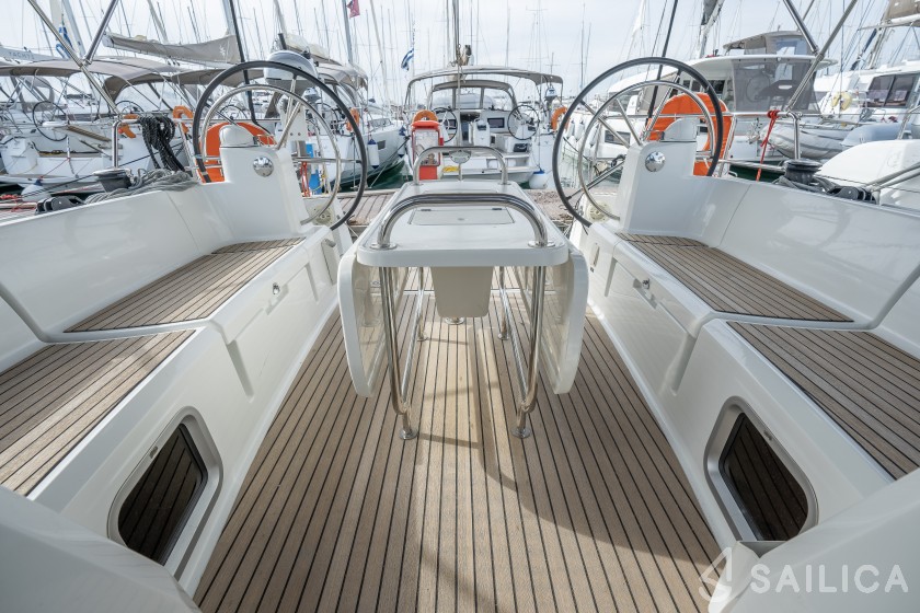 Sun Odyssey 479 - Yacht Charter Sailica