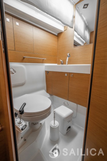 Sun Odyssey 479 - Yacht Charter Sailica