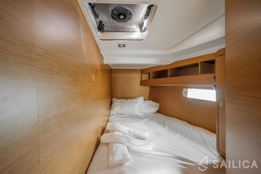 Sun Odyssey 479 - Yacht Charter Sailica