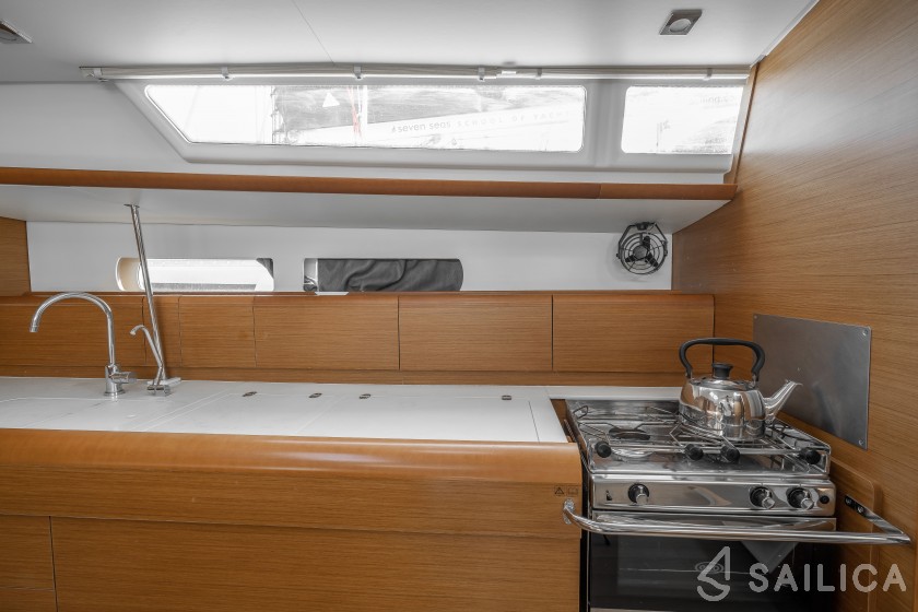 Sun Odyssey 479 - Yacht Charter Sailica