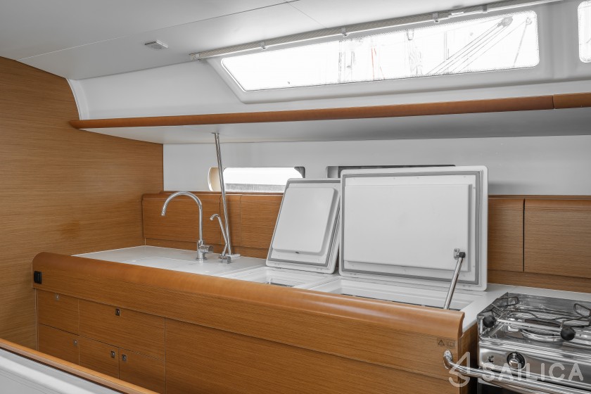 Sun Odyssey 479 - Yacht Charter Sailica