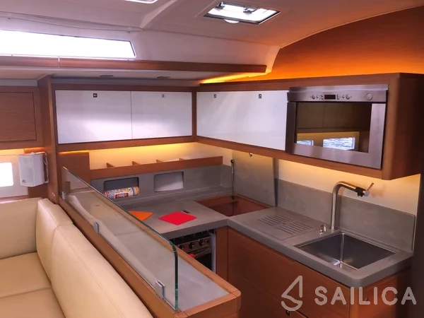 Dufour 530 - Yacht Charter Sailica