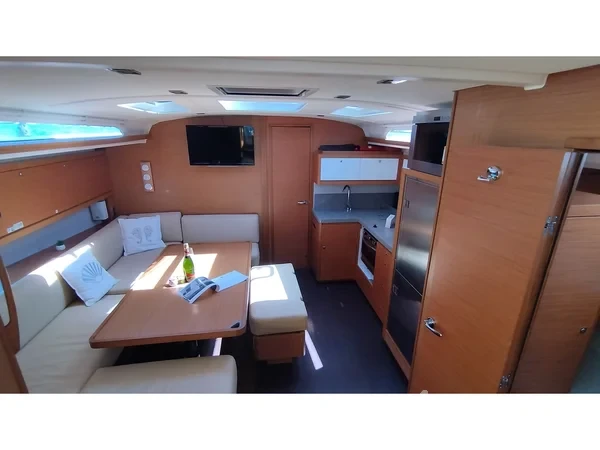 Dufour 470 - Yacht Charter Sailica