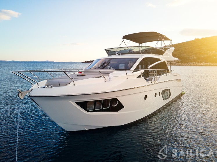 Absolute 50 Fly - Yacht Charter Sailica
