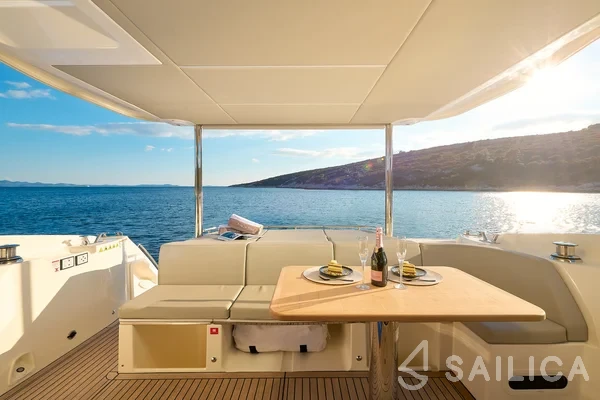Absolute 50 Fly - Yacht Charter Sailica