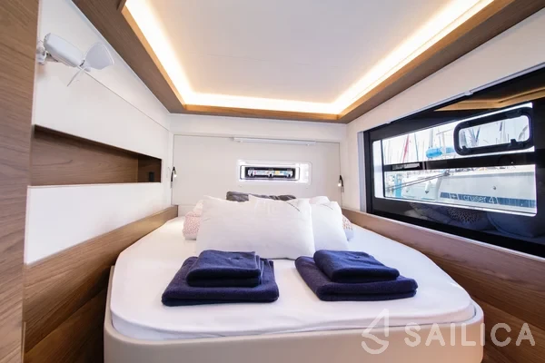Nautitech 46 Fly - Yacht Charter Sailica
