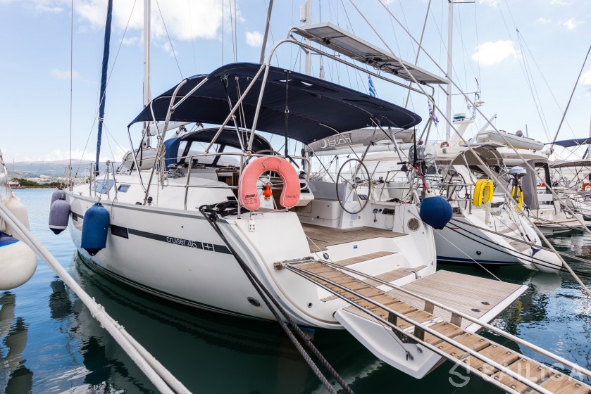 Bavaria Cruiser 46 - Yacht Charter Sailica