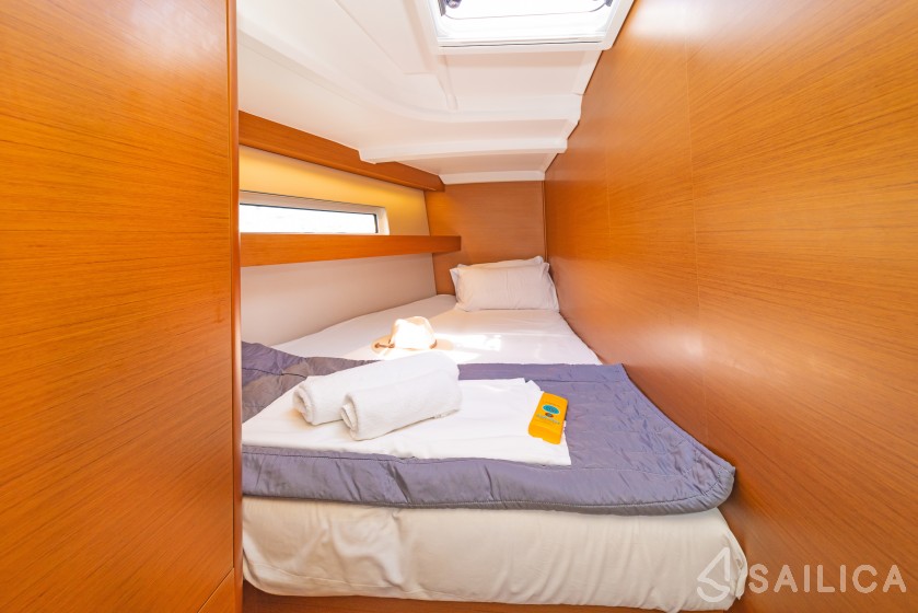 Sun Odyssey 440 - Yacht Charter Sailica