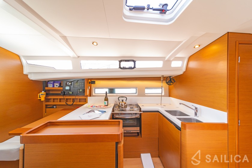 Sun Odyssey 440 - Yacht Charter Sailica