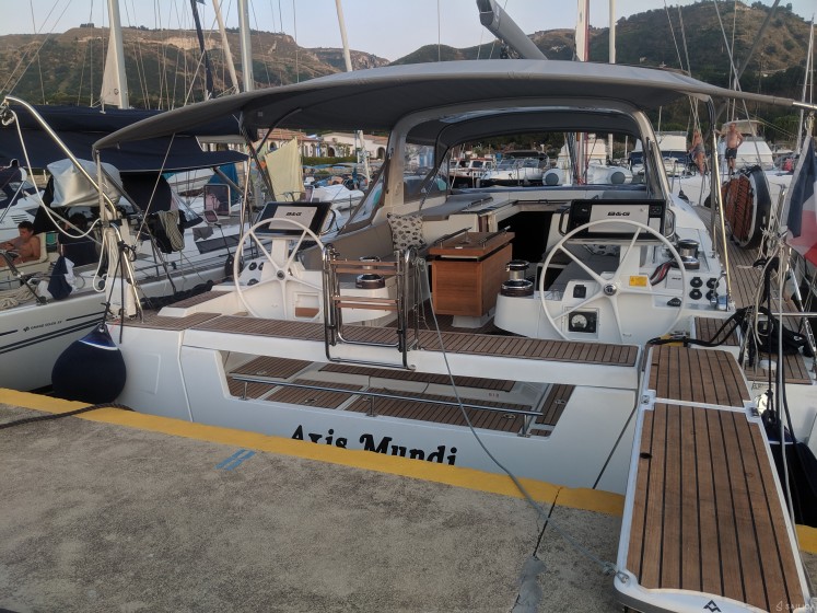 Oceanis 55.1 - Yacht Charter Sailica
