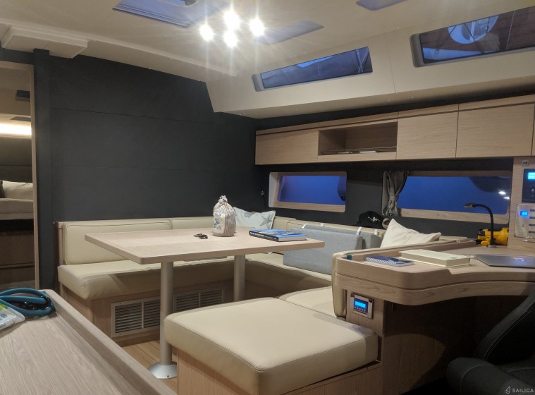 Oceanis 55.1 - Yacht Charter Sailica